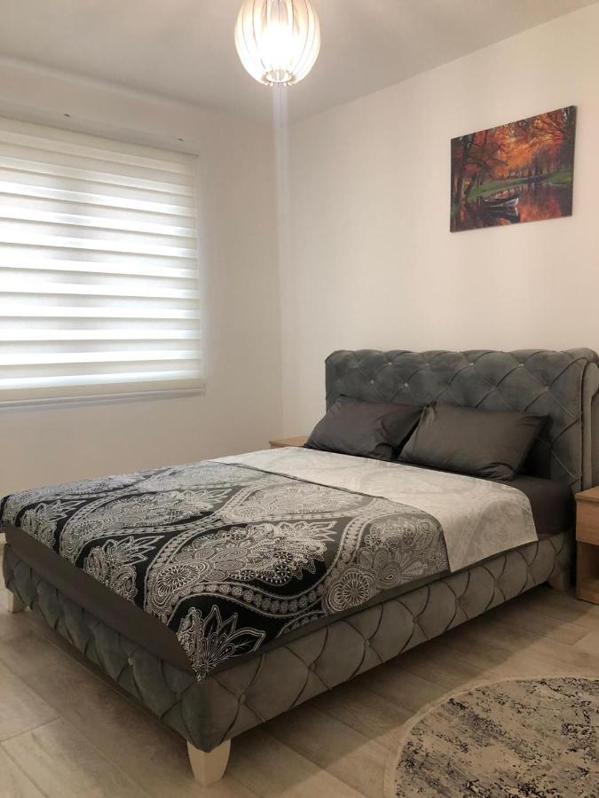 Koca Apartmani Нови-Пазар Экстерьер фото